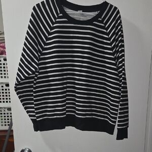 Old Navy Black and White Striped Crewneck Sweater